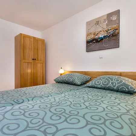 Apartment Modern & Comfy Marko *