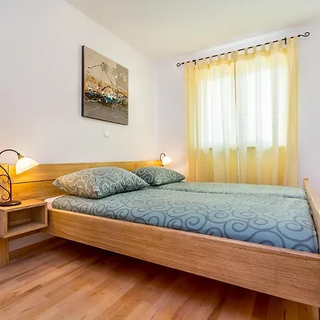 Apartment Modern & Comfy Marko Medulin